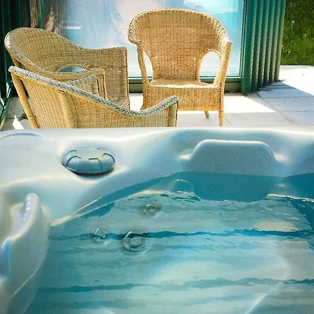 Arbois Bettex Hotell